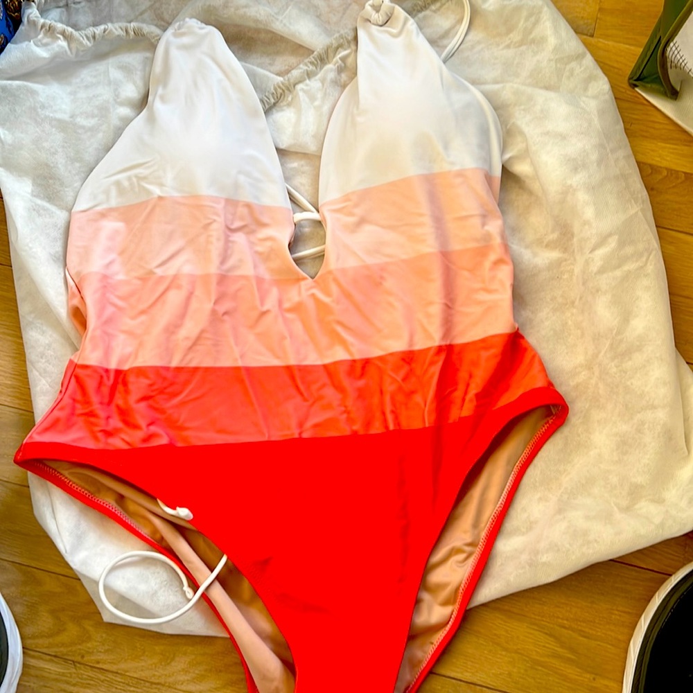 Brand new SOUTHERN TIDE ONE PIECE with tags and